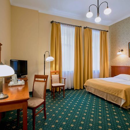 Hotel Hetman Warsaw Ngoại thất bức ảnh