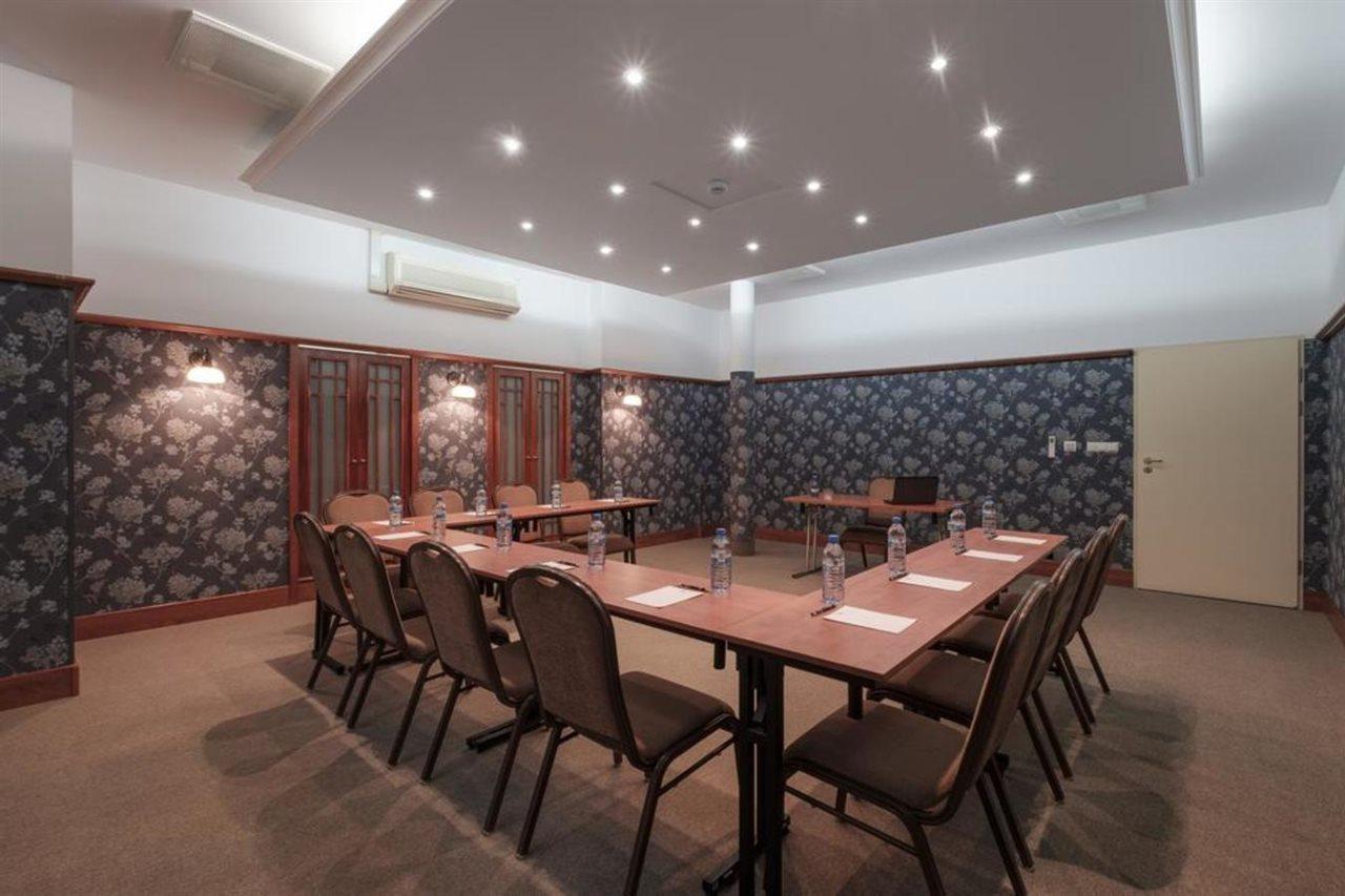 Hotel Hetman Warsaw Ngoại thất bức ảnh