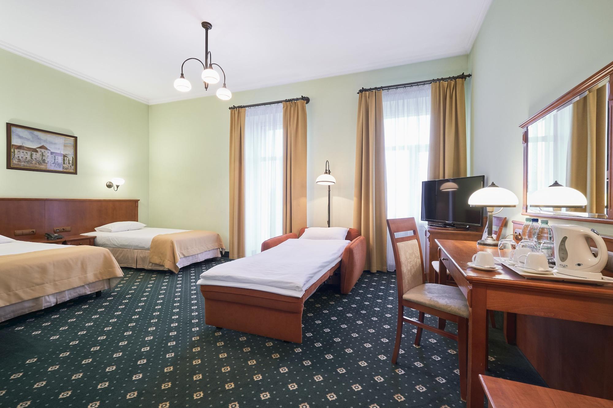 Hotel Hetman Warsaw Ngoại thất bức ảnh