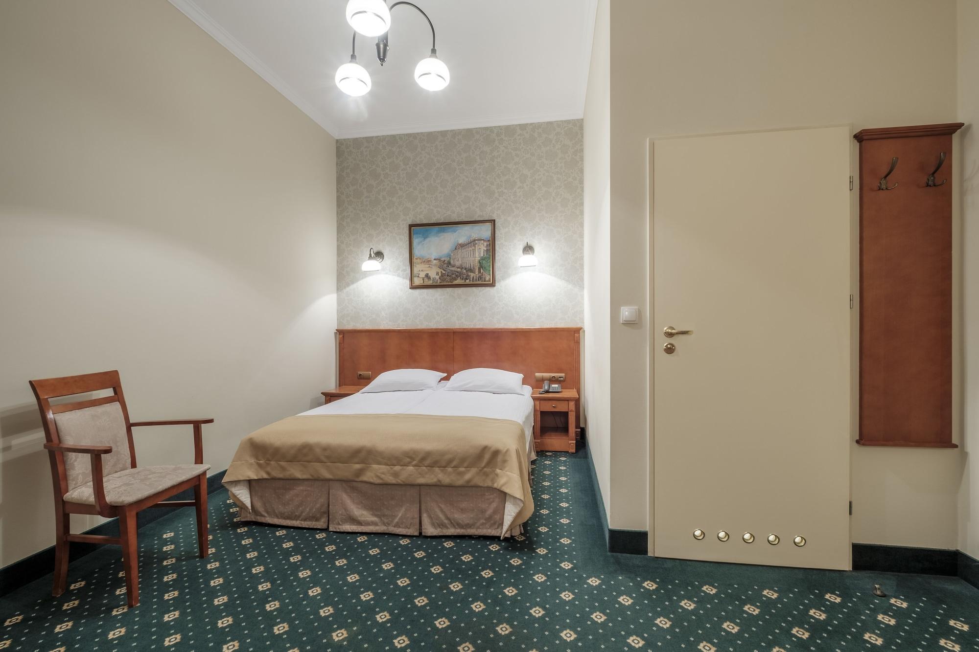 Hotel Hetman Warsaw Ngoại thất bức ảnh