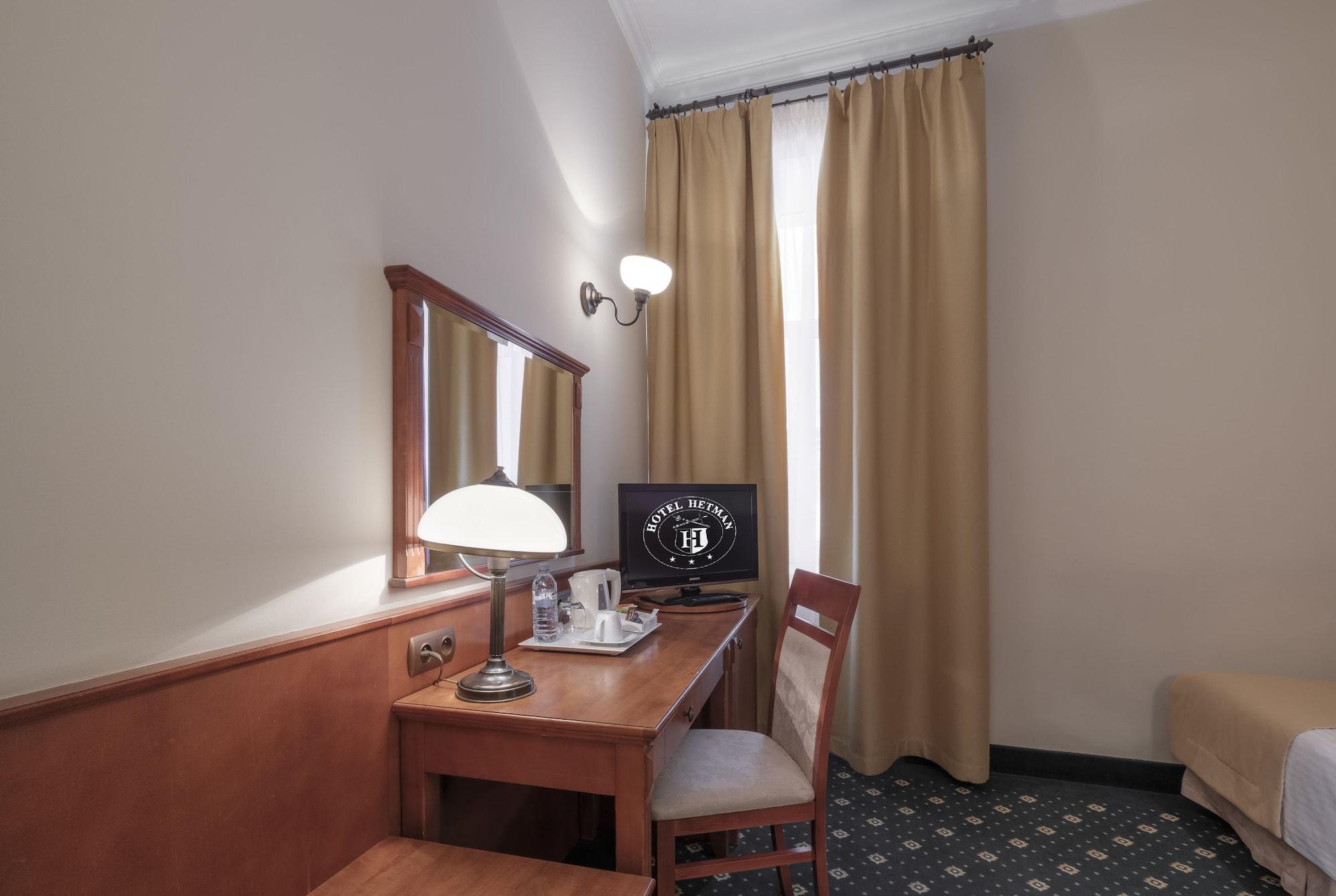 Hotel Hetman Warsaw Ngoại thất bức ảnh