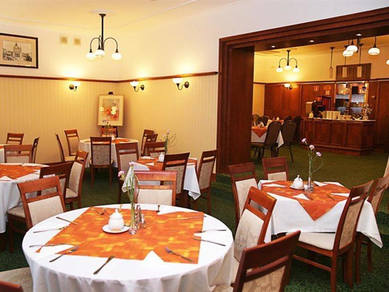Hotel Hetman Warsaw Ngoại thất bức ảnh