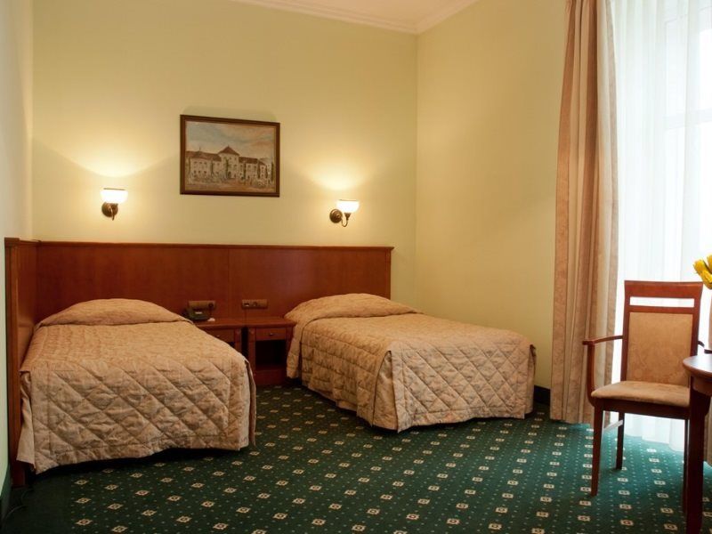 Hotel Hetman Warsaw Ngoại thất bức ảnh