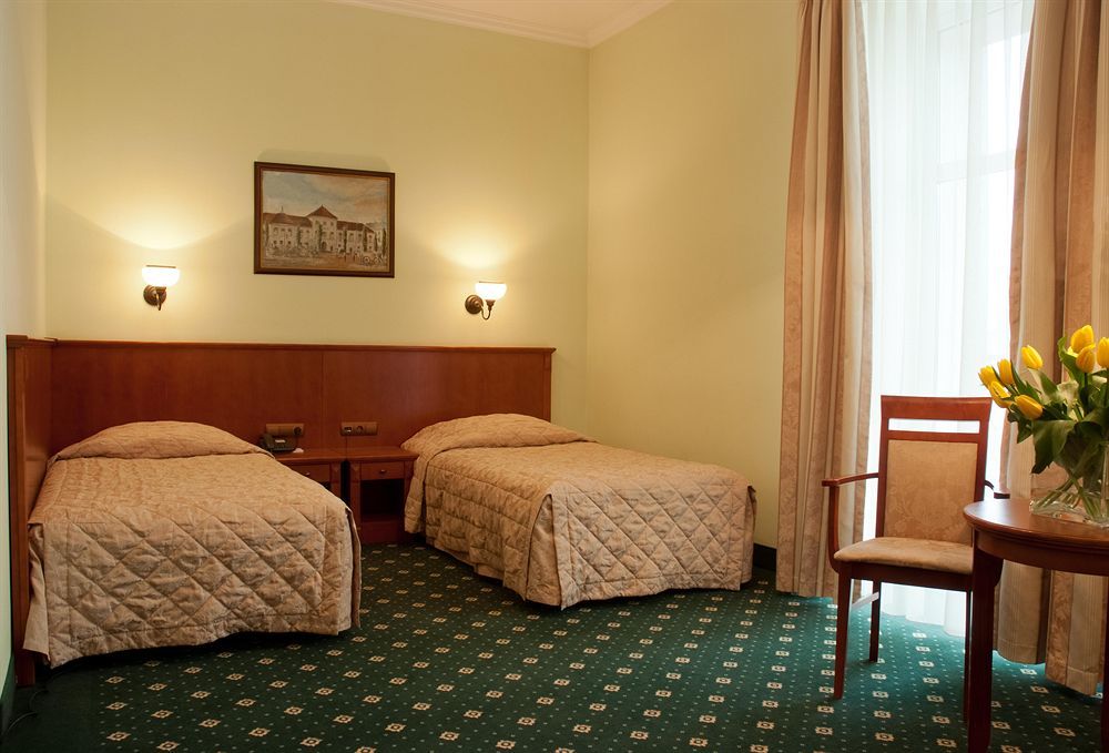 Hotel Hetman Warsaw Ngoại thất bức ảnh