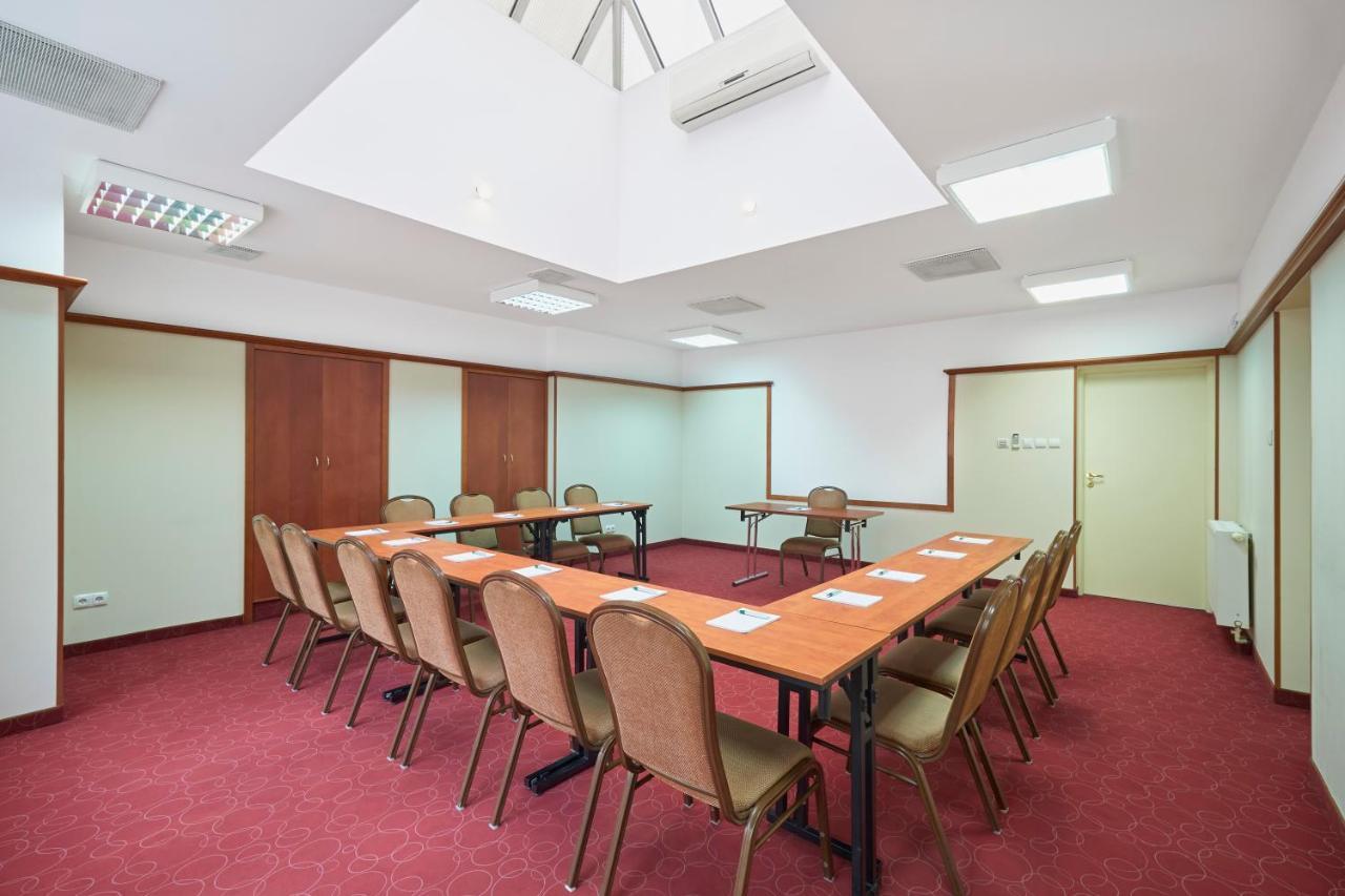 Hotel Hetman Warsaw Ngoại thất bức ảnh