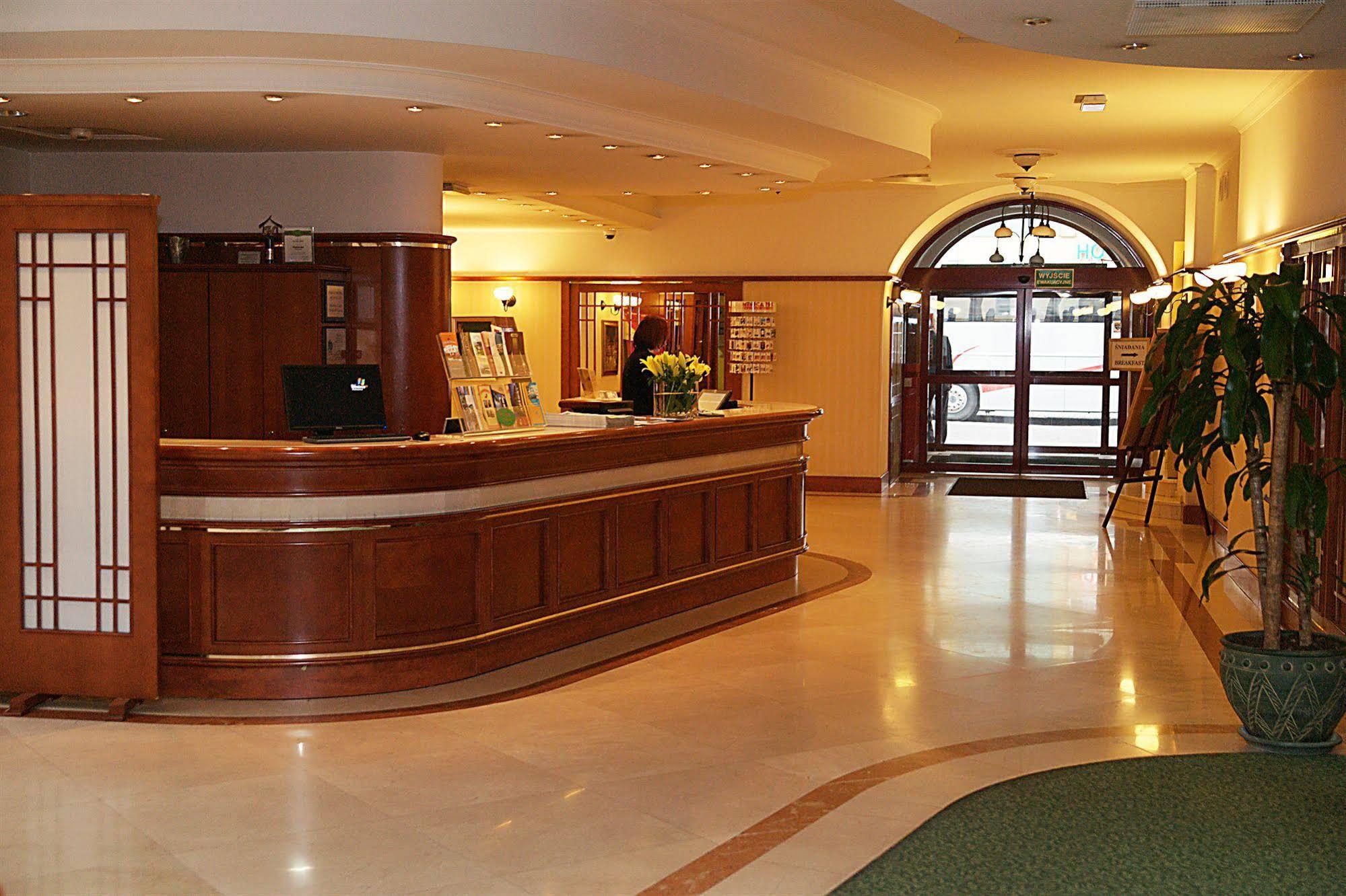 Hotel Hetman Warsaw Ngoại thất bức ảnh