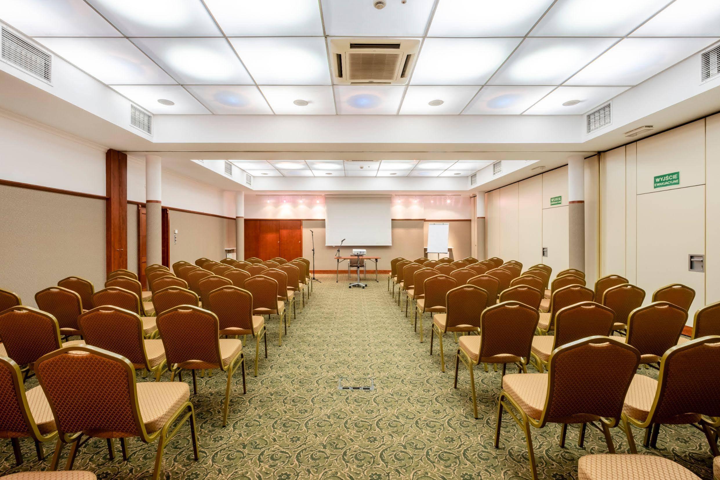 Hotel Hetman Warsaw Ngoại thất bức ảnh