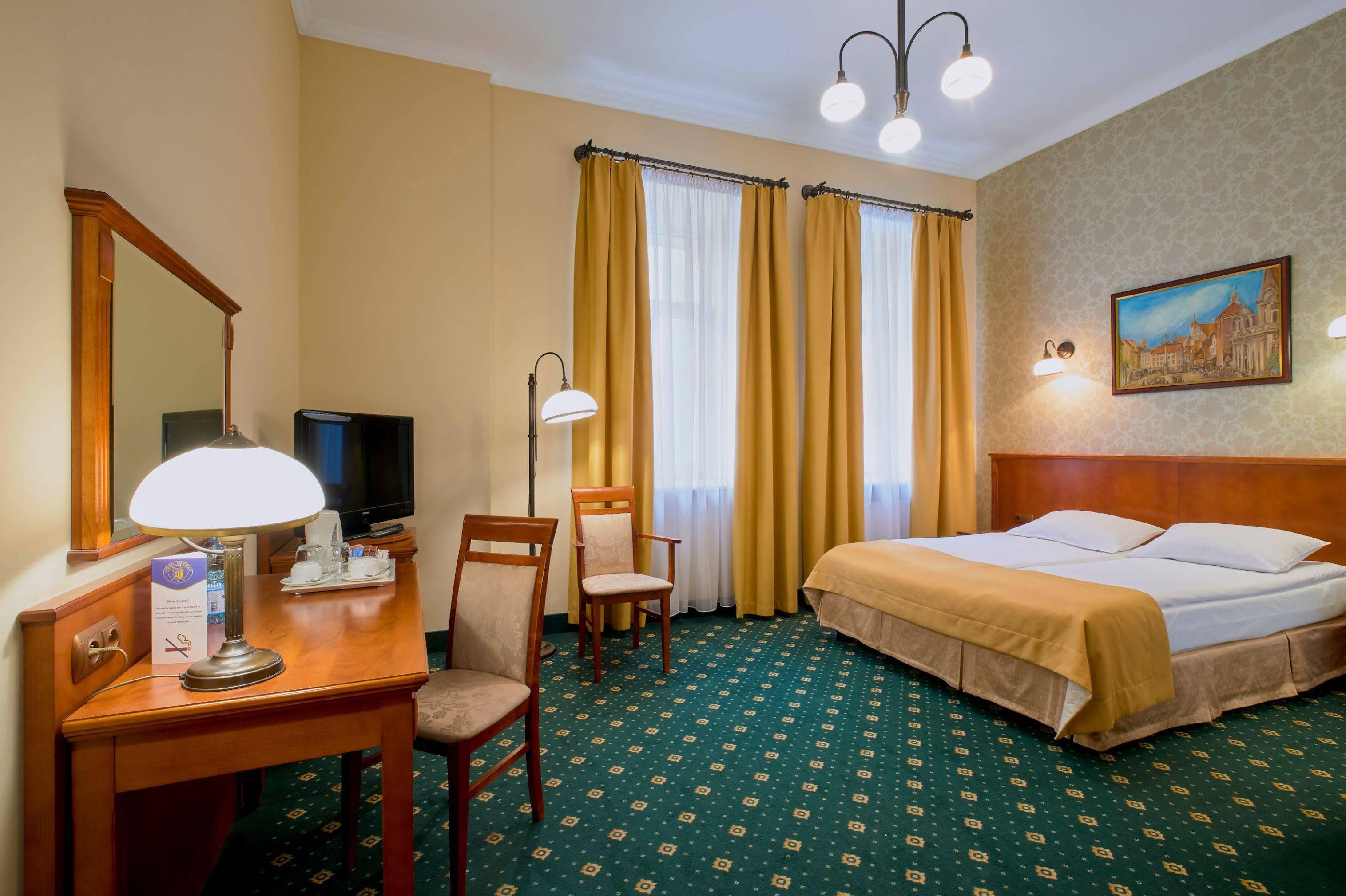 Hotel Hetman Warsaw Ngoại thất bức ảnh